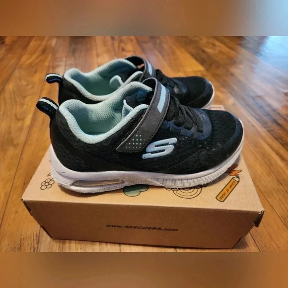 Girls sketchers kids velcro black mesh shoes size 2 - Picture 1 of 8